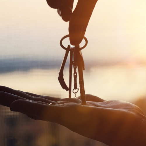 handing keys to buyer